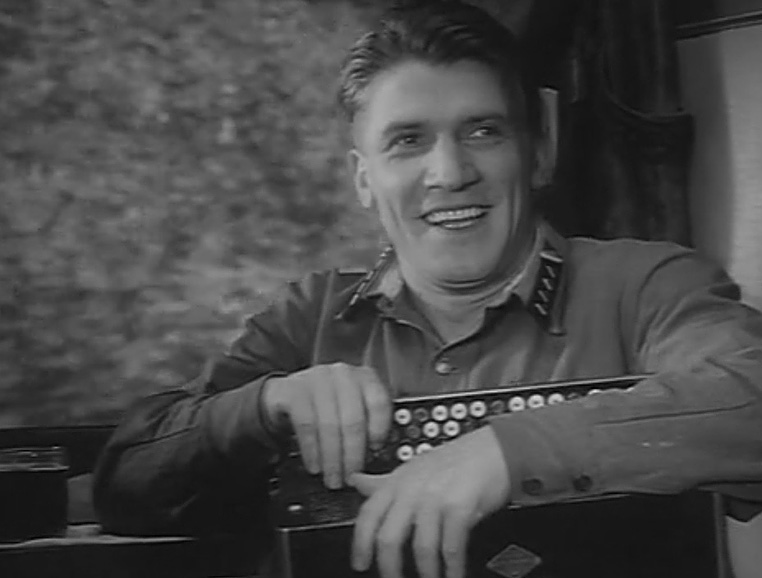 николай крючков трактористы